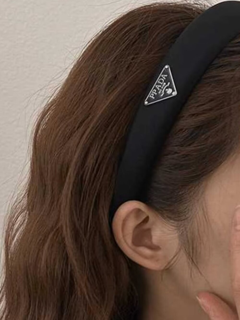 NWT Triangle Logo Black Headbands - Picture 2 of 6